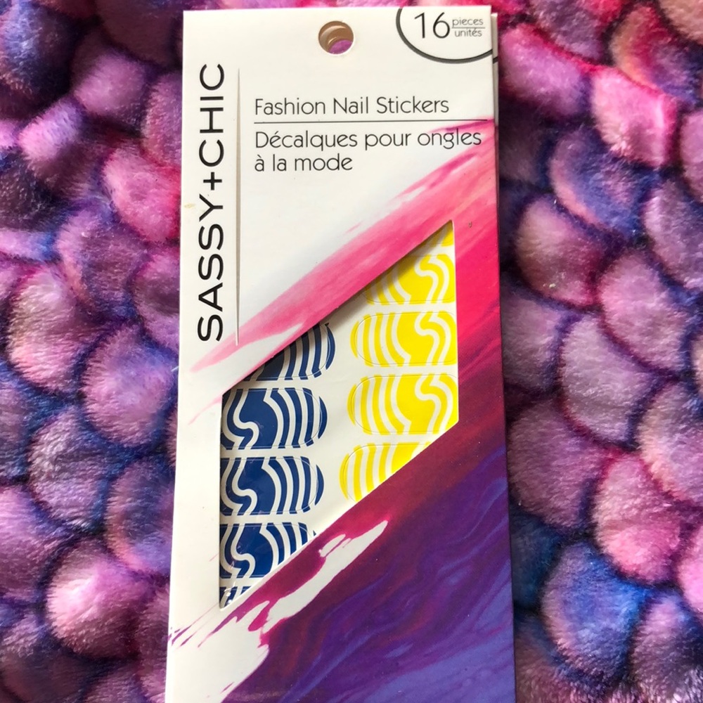 Fashionable nail stickers